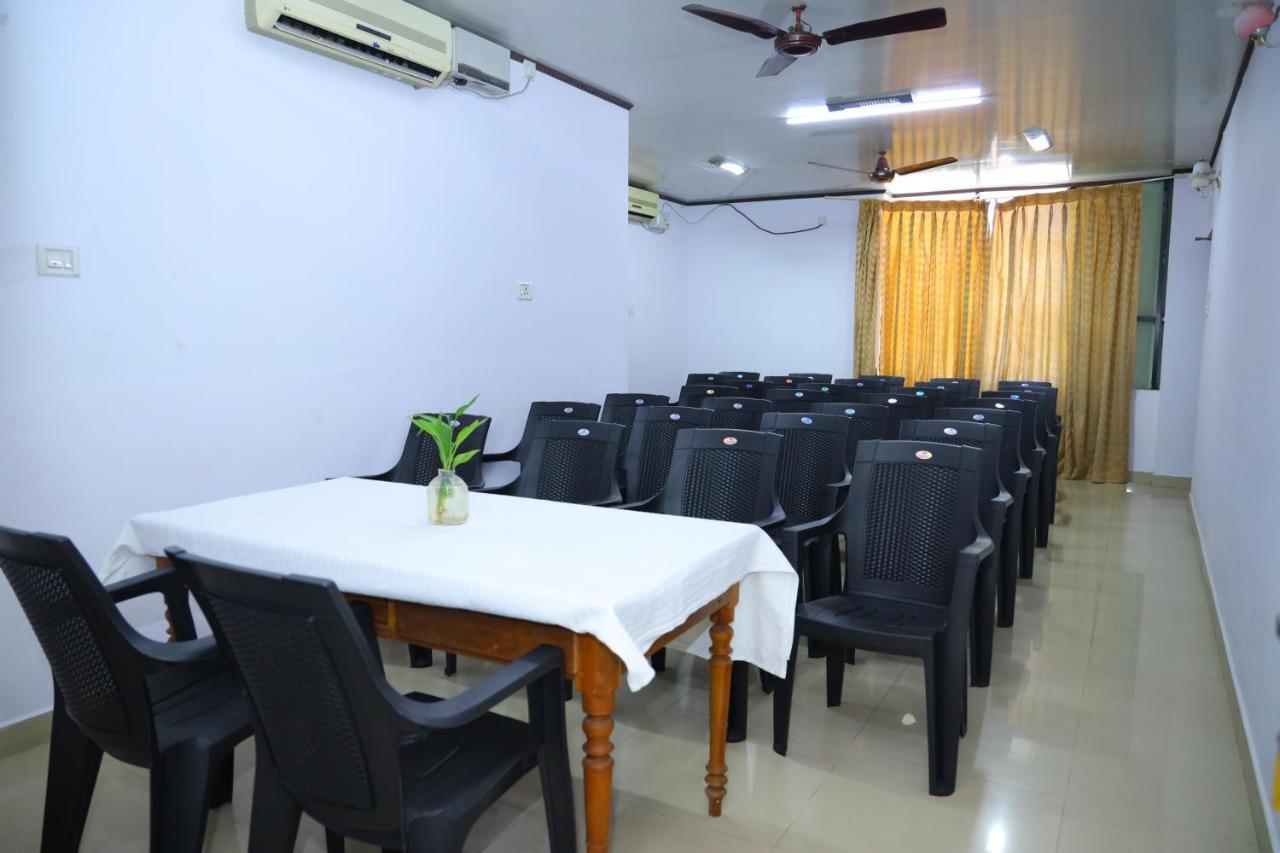 Ramanilayam Tourist Home Ambalapulai Exterior foto